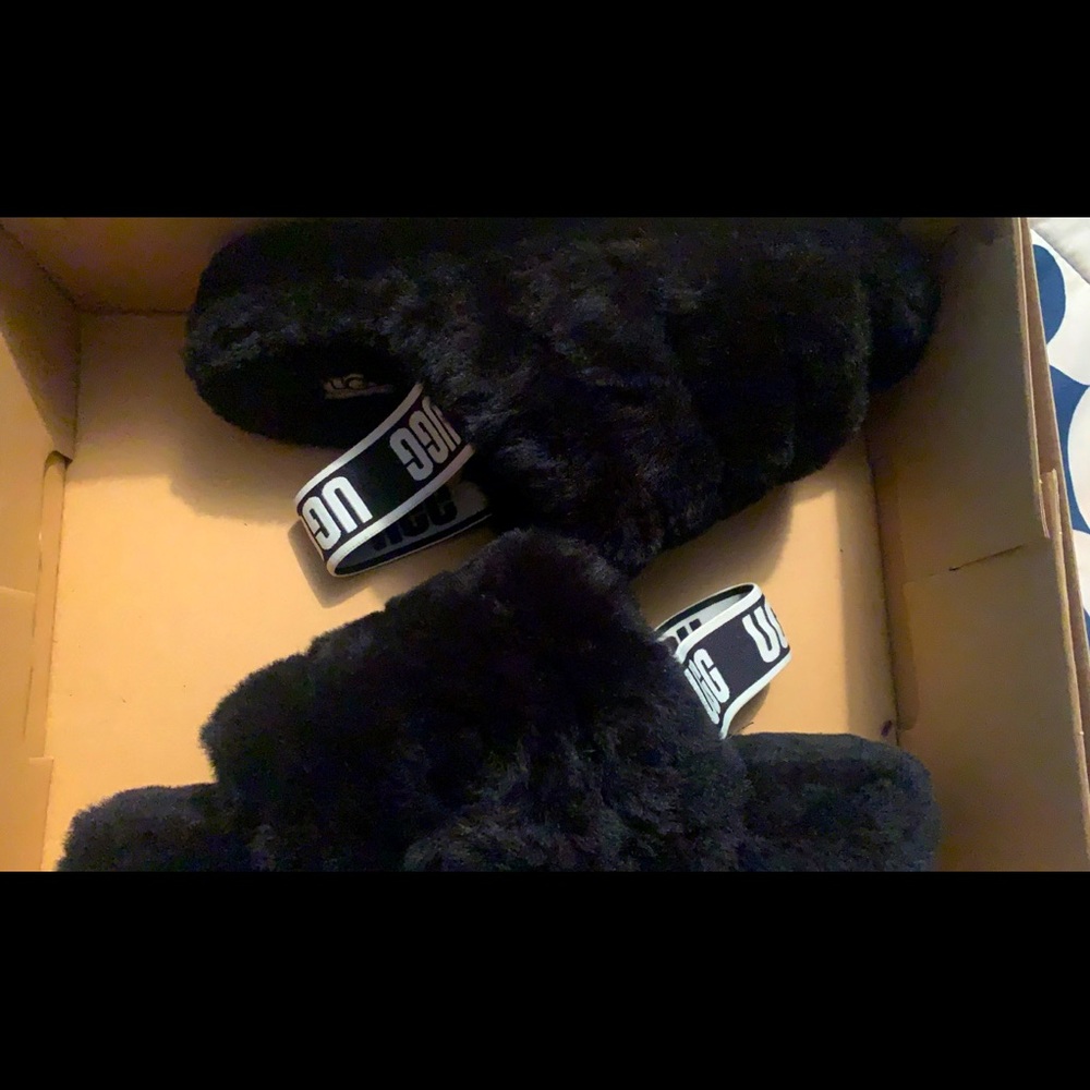 Black Ugg slides, size 7 in women’s